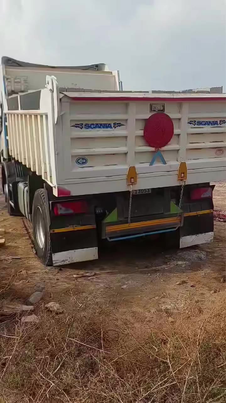 السلام عليكم يوجد بلوك كهربائي بقياس حلو وقالب جديد بلوكه كصه حلوه وقويه شرط النسف للستفسار اتصال علـّۓ  رقم او ارسل ليـّۓ رساله واتساب ***********
