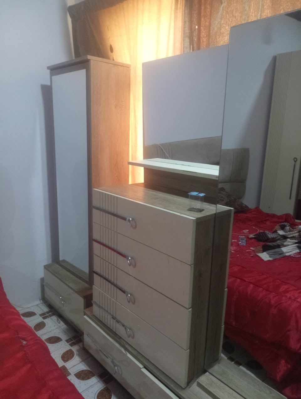 هل غرفه للبيع بالنجف 500 وبيها مجال. ***********
