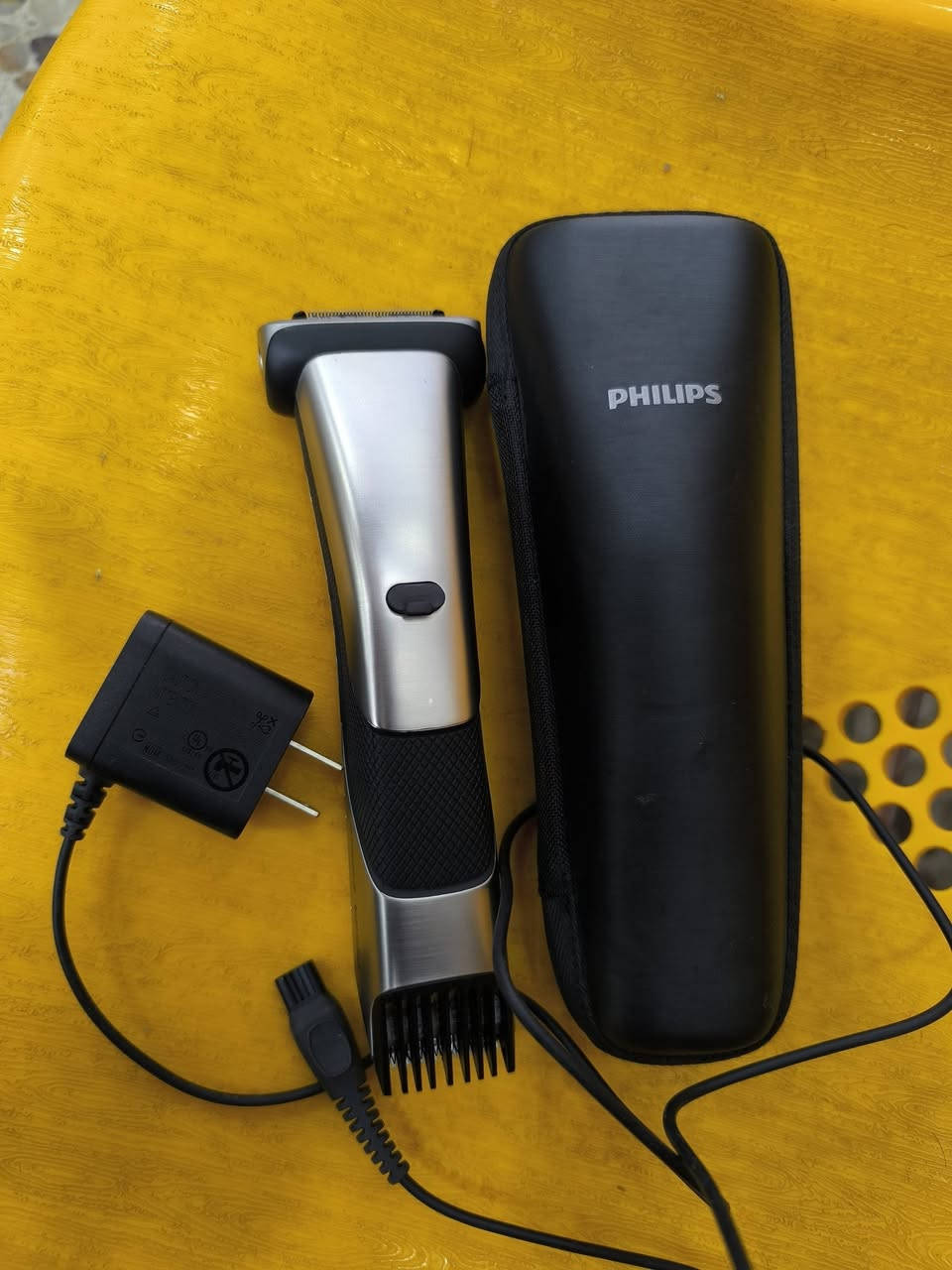 مكينة حلاقة ماركة فلبس باله نظيفه... إمرار تشتغل مابيه اي شي ، وامرار ماتشتغل ولا تاخذ شحن كما مبين بالفيديو 👇 والصور... ابيع فحم  🤚🤚🤚 هل موجود انت وحظك لو تشتغل لو واگفة... اعلى سعر ابيع


**إذا كنت صاحب هذا الإعلان وتريد حذفه لأي سبب، رجاءا أرسل رسالة إلى الدعم الفني**