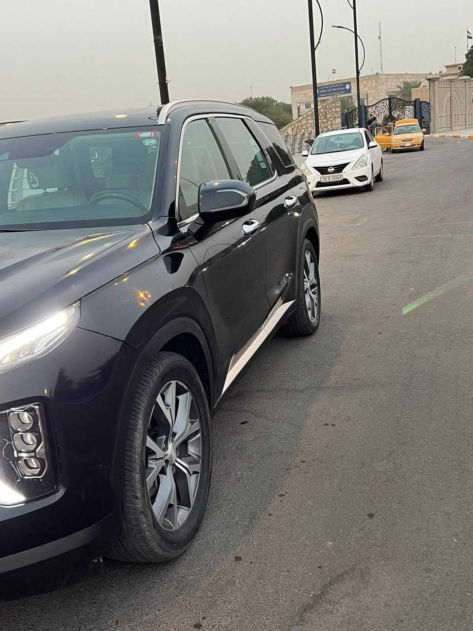 السلام عليكم بلسايد 2021 فول مواصفات داخل ابيض ملكي منفصل صور الحادث بلمنشور السعر 250 وبيه مجال مكان بغداد رقم الهاتف ***********
