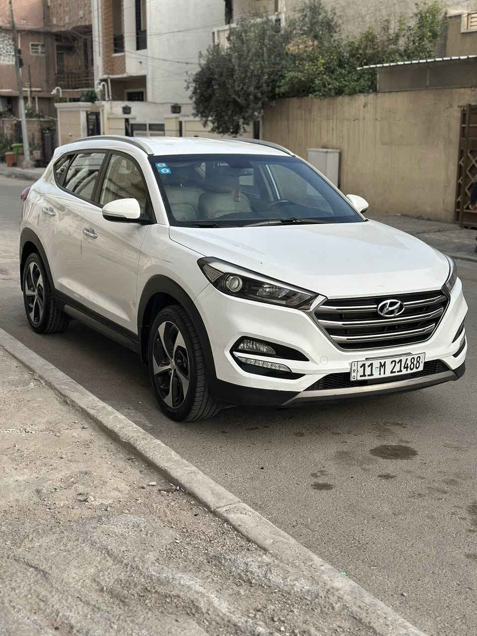 السلام عليكم توكسان خليجي 2016
استلام شركه على ايدنه كفاله عامه من الصبغ وتبديل مجرد بارد بسيط وسونار من ضمن المنشور مكينه 2400 جي دي اي فور ويل ويل دعايه تحكمات مري شفط داخل جلد تبريد قطعتين سياره باسمنه وبغداد السعر 168 بيها مجال بسيط جداً ومكاني بغداد حي القاهره
***********
