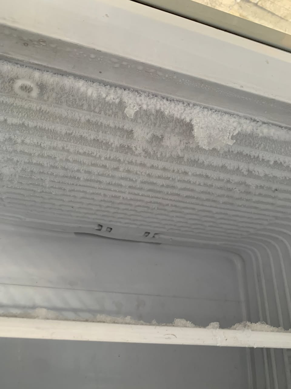 ثلاجه البيع بل شرط  كل عيب مابيه ***********
