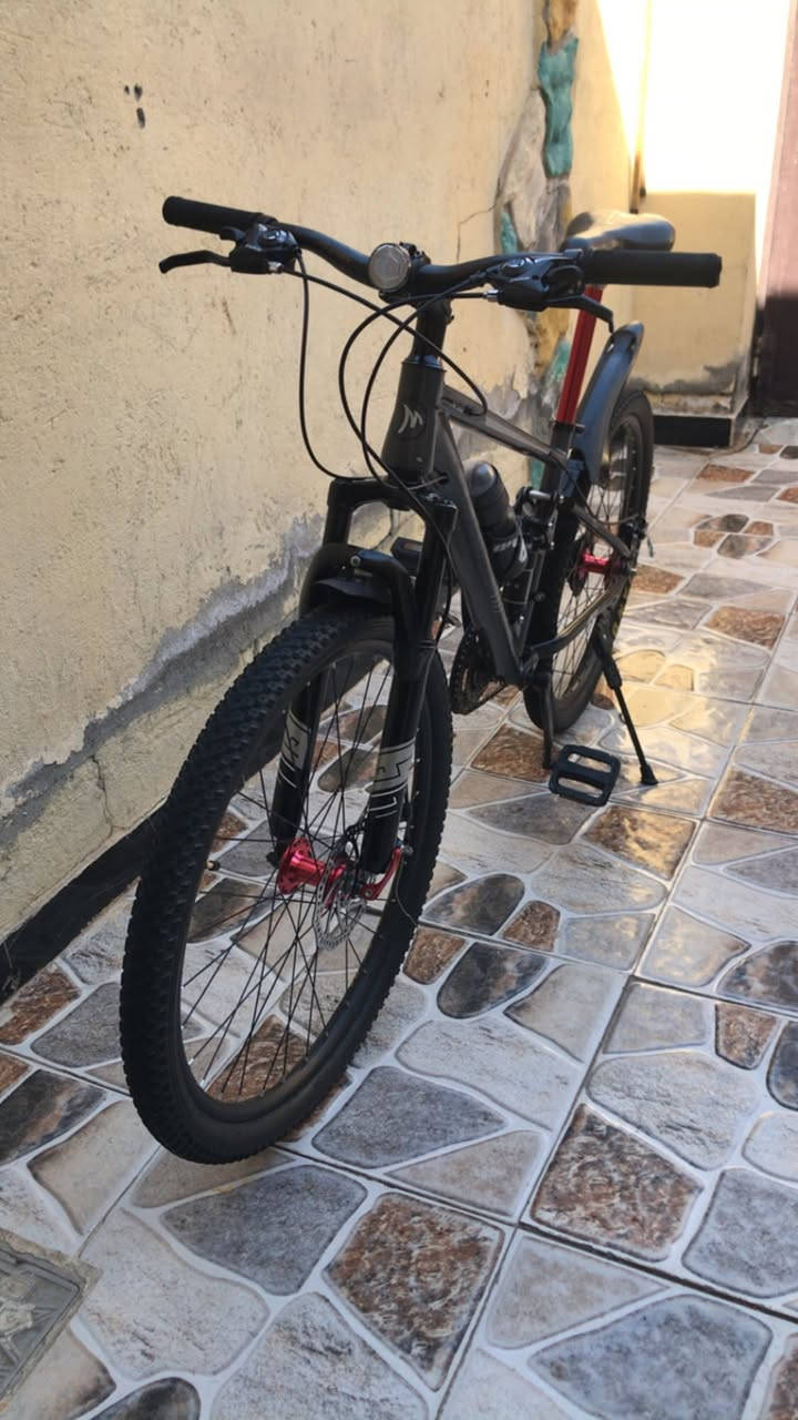 السلام عليكم من رخصت مدير الكروب المحترم خوان هاذه البايسكل الياباني حجم 26 جديل كله البارحه خذيته من الصدريه 160 وهسه اريد ابيعه سعره 160 وبيء مجال شيء بسيط الاستفسار ***********
