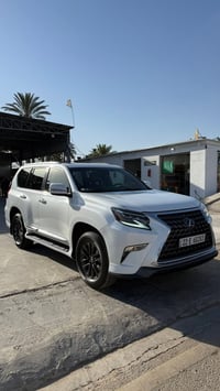 للبيع لكزز gx460خليجي بريم  اعلى مواصفات بالكزز 2020  07854107306