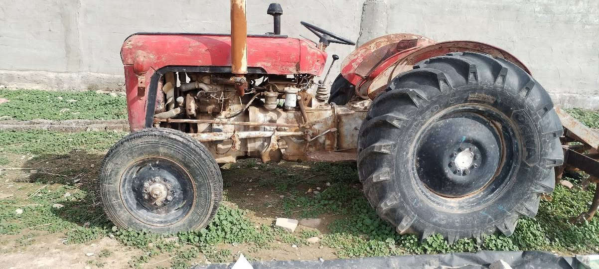 تركتر للبيع مع ملحقاته يصلح شغل بلدية او بيع الغاز السعر عل خاص للاستفسار الاتصال على الرقم***********
