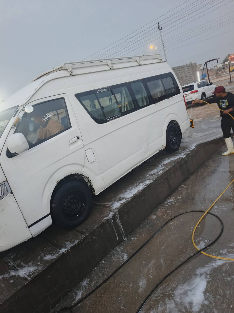 سلام عليكم سياره هايكر البيع مديل ٢٠١٤ تبريت خير من الله 
كير جديد حداديه جديده باب كهربائي رقم ميسان رقم *********** المكان الحيدرية خان النص
