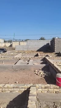 النجف • بناء وترميم • نقد والقصاد