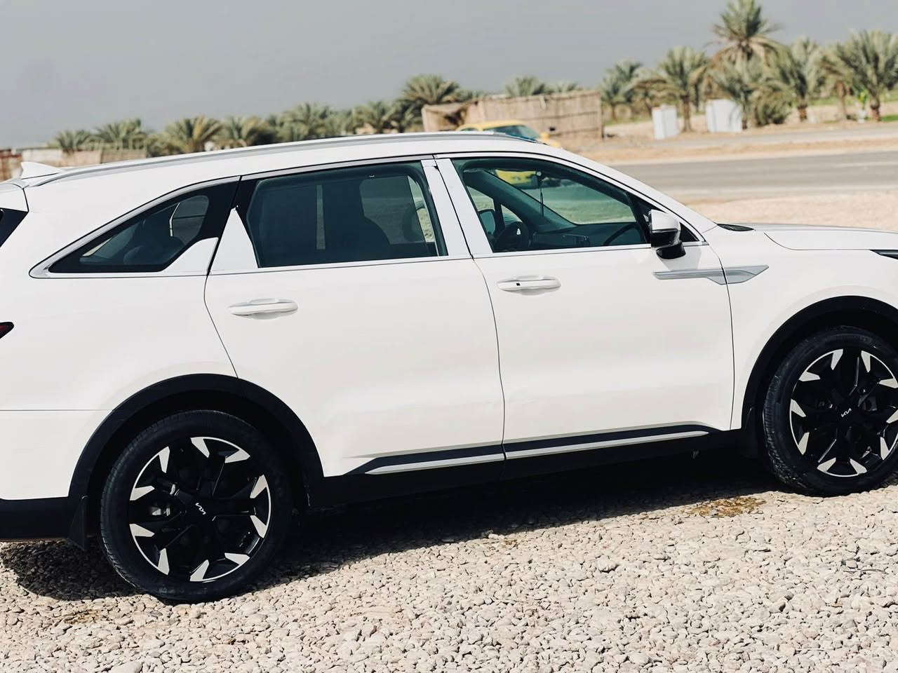 السلام السلام عليكم سورنتو ٢٠٢٤
رقم انكليزي
مكينه ٦ سلندر
 بنوراما
مري شفط
بصمه 
كير موس
كشنات كهرباء
تشغيل عن بعد 
جنطه كهرباء
فول حساسات امامي خلفي 
ويل كب كروم 19
شاشه ديجتال 
تبريد ٣ قطع 
سعره ٢٨٩
الاتصال
*********** Singapore
