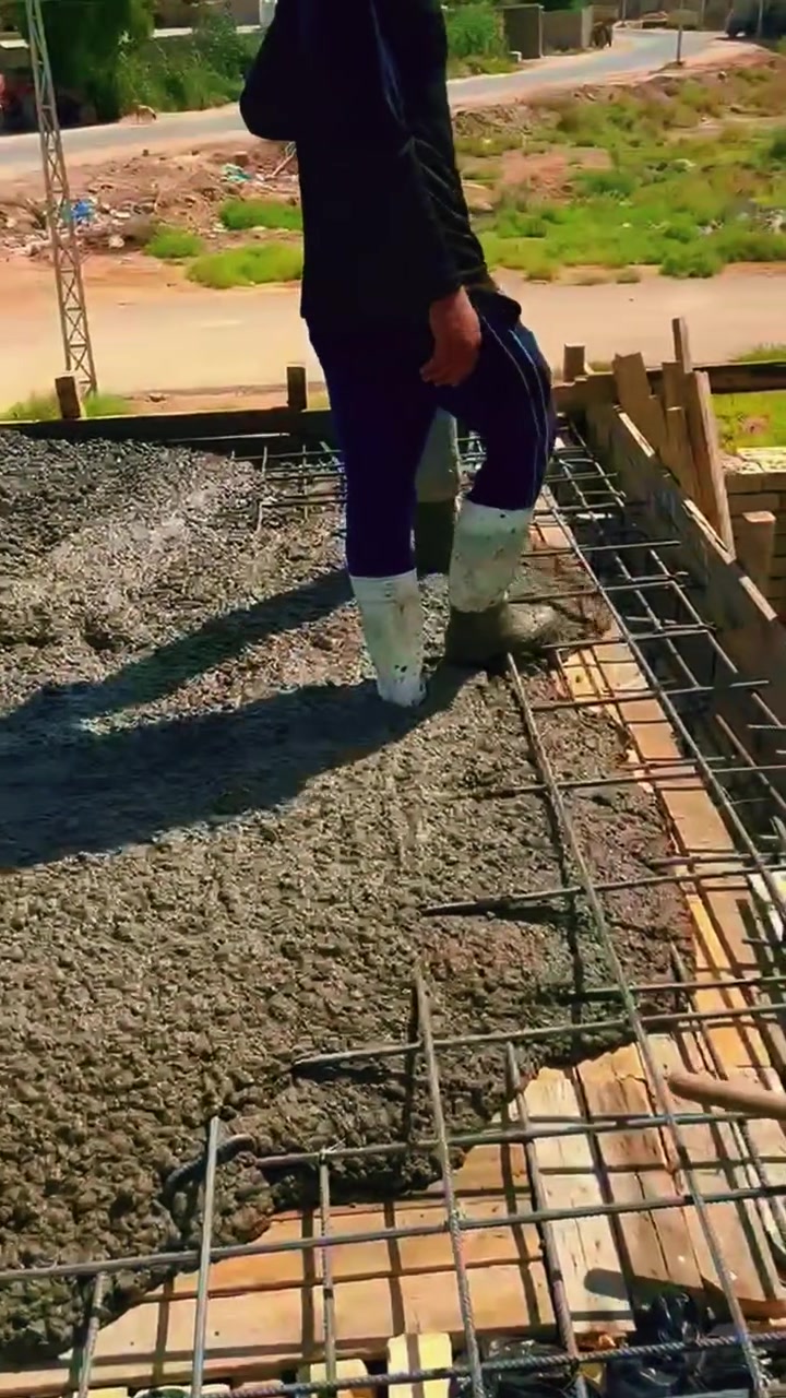 معمل  الاجود النموذجي  للكونكريت الجاهز يرحب بالزبائن الكرام 🌹تجهيز المشاريع والمباني والمنازل والمجمعات السكنيه بالكونكريت الجاهز  بأفضل النوعيات شرط الفحص المختبري بأفضل الأسعار دقه وسرعه بالعمل وجوده العمل والضمان مع الافضل دوما..  صب و  توصيل الكونكريت الجاهز بمواصفات عاليه الجودة على مدار ٢٤ساعه في عموم مناطق كربلاء  علما انه يوجد كادر هندسي مختص يفحص المواد مختبريا تتضمن ضخ وعمل وصقل الصب بكادر فني متخصص وأسعار تنافسيه للاستفسار الاتصال على الأرقام التاليه 
■ 
🇮🇶🇮🇶***********
■ *********** مدير معمل الاجود ابو حيدر الزويني
