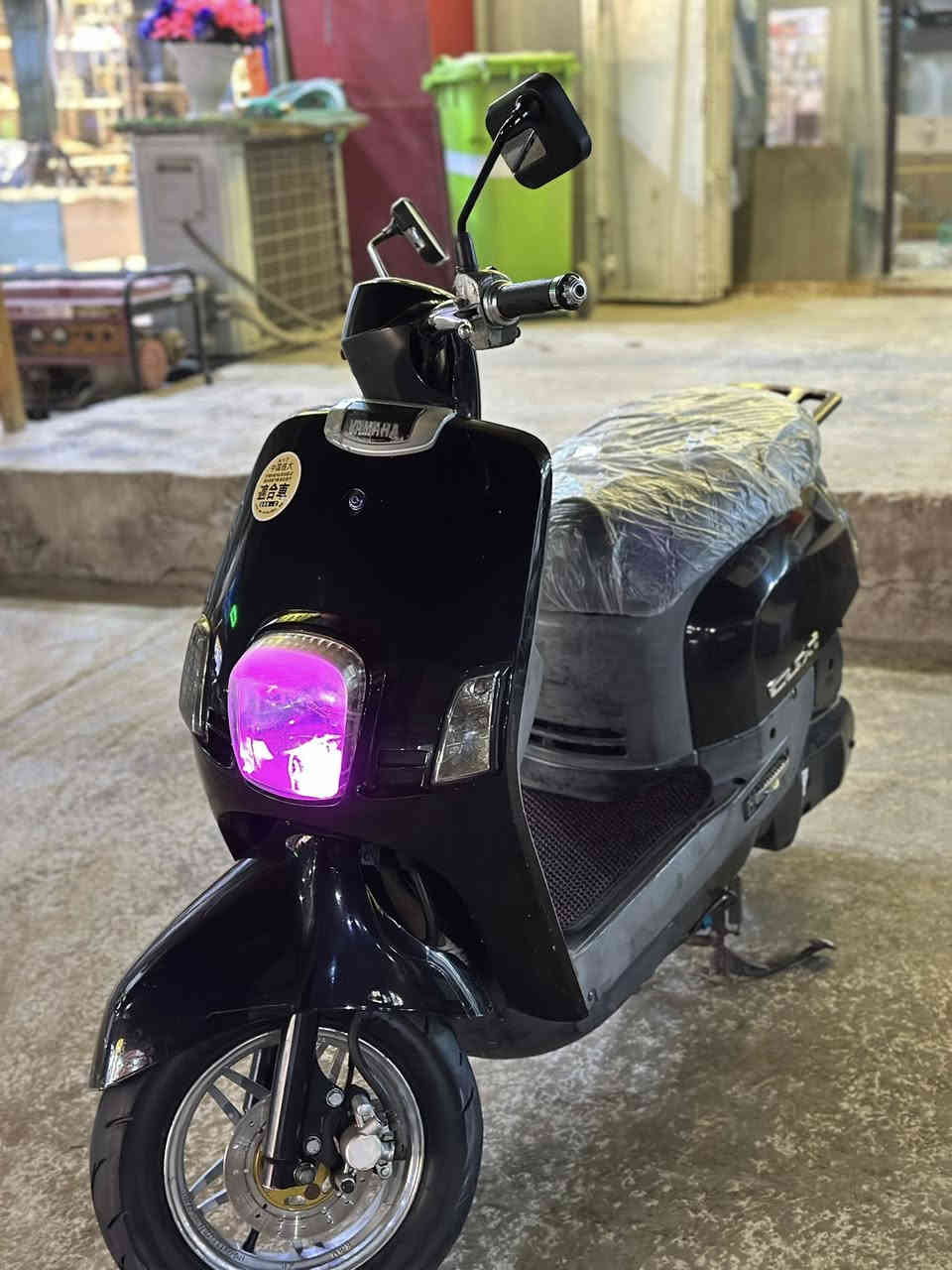 سلام عليكم 👋

للبيع ماكس بوليس (نوزل )
الدراجة ملحة ونصبتهة حلوة
مكينة ناعمة وما مفتوحة شرط
بيهة نواعم تزويد
شلعة ومعدل فول
السعر : 850 وبيهة مجال
***********
مكاني حلة نادر
