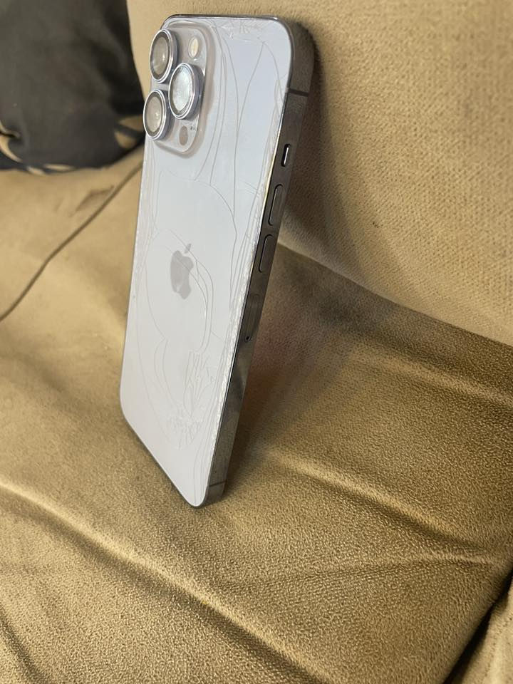 13برو ماكس مكفول و وتر جهاز نضافه ميه بس ضهر مفطر للبيع أو مراوس سعر ٥٧٥ بي مجال بسيط 
***********
