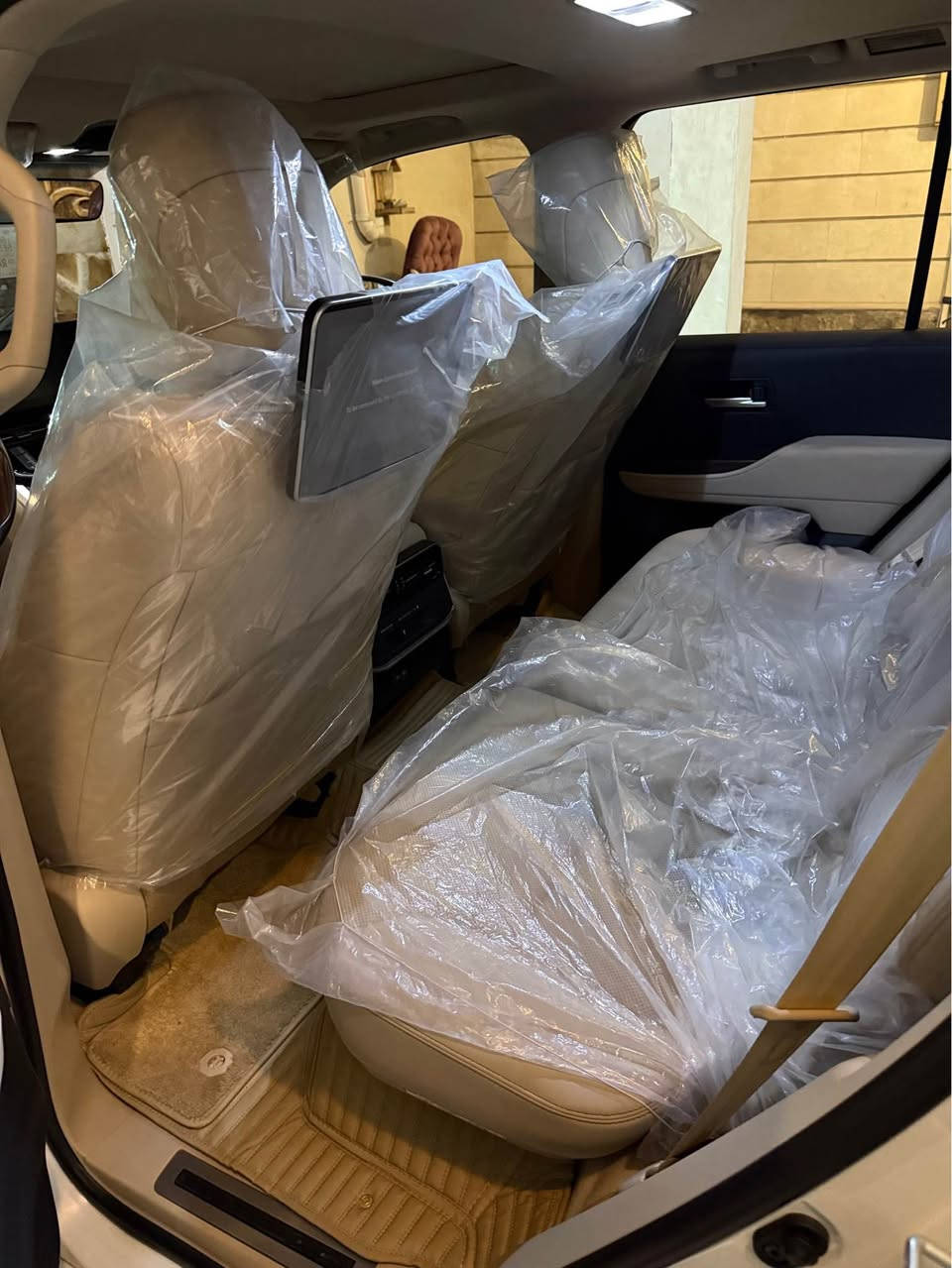 لاندكروز 2024 ساز ماشي 9,700km
السعر 70,900$ مجالها بسيط 
بغداد 

*********** بغداد, العراق
