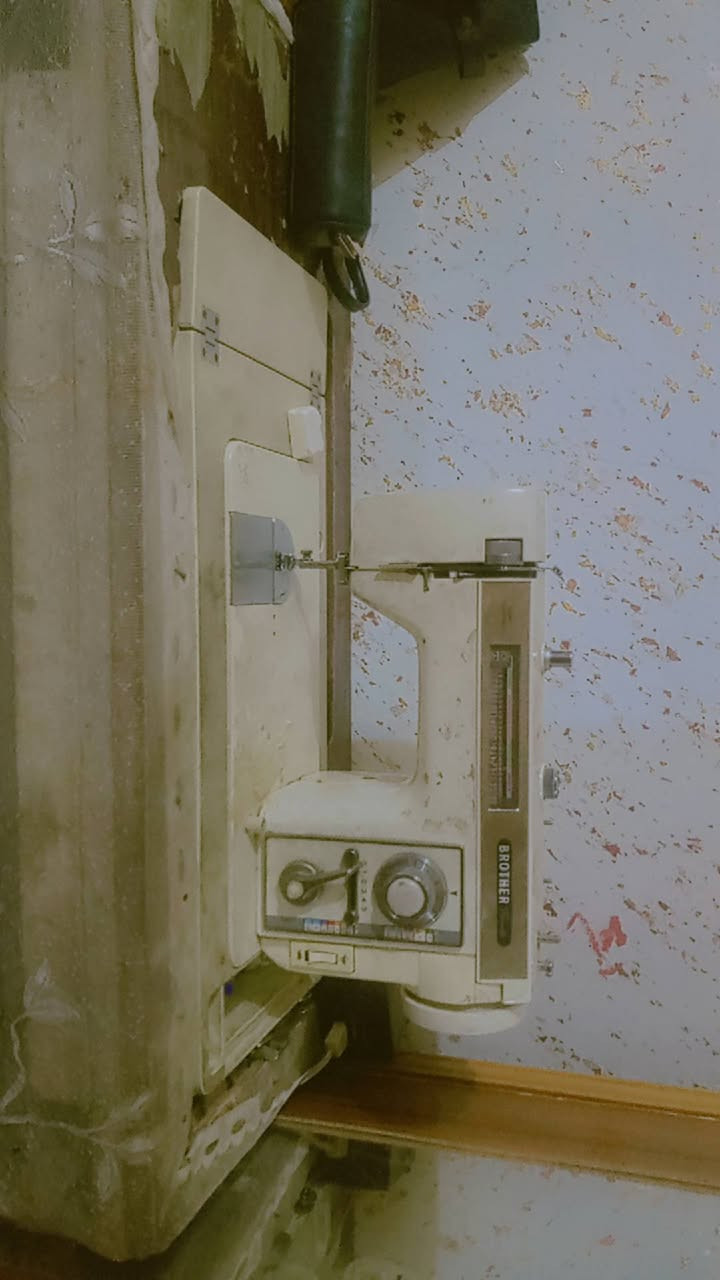 مكينه بريذر من القديمات اصليه وماداخله تصليح نهائيا بس خياط بيت اخيط بيها 21 نقشه هي ام الجنطه بس هذا هيج ميز مخليته عليها سعرها 200


**إذا كنت صاحب هذا الإعلان وتريد حذفه لأي سبب، رجاءا أرسل رسالة إلى الدعم الفني**