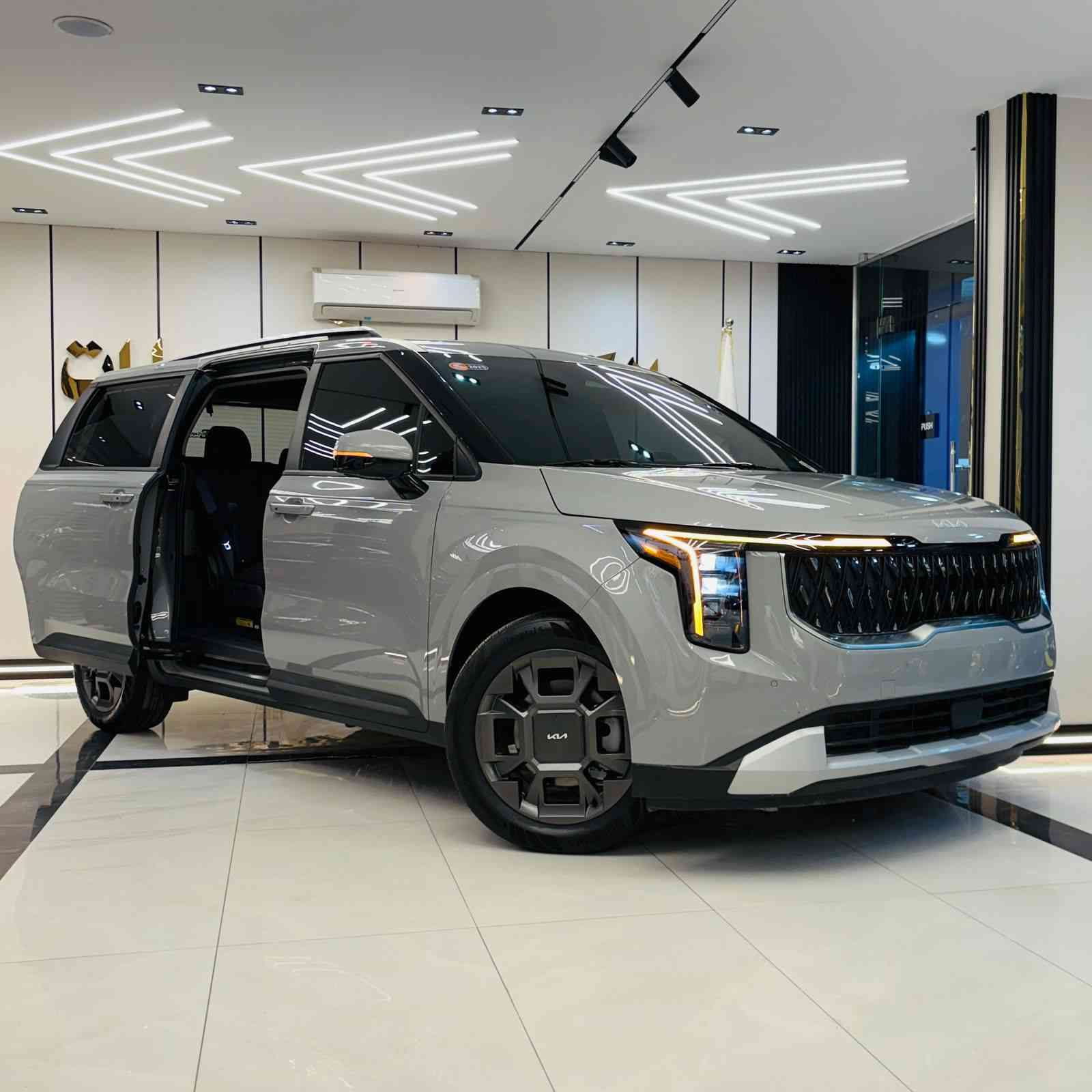 📌 عرض علي كيا كرنفال 2025  اسمنتي
السعر ممتاااااز

كاملة فل اوبشن

٩ مقاعد

كراسي كهربا

عليها ترخيص 3 سنين هدية 

و عتب جانبي و فاميه علي الرخصة

للتواصل 

01014585863


**إذا كنت صاحب هذا الإعلان وتريد حذفه لأي سبب، رجاءا أرسل رسالة إلى الدعم الفني**