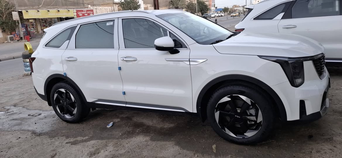 السلام عليكم .سورنتو خليجي موديل ٢٤ كفاله عامه ٦ سلندر رقم بغداد ماشيه ٢٢ الف سيار بعده بنايلونات الشركه بفضل الله بالكارتون ويل ١٩ ضمان الدوليه ومعروفه مواصفاته مكانه سماوه المركز هاتف *********** وبي وات ساب
