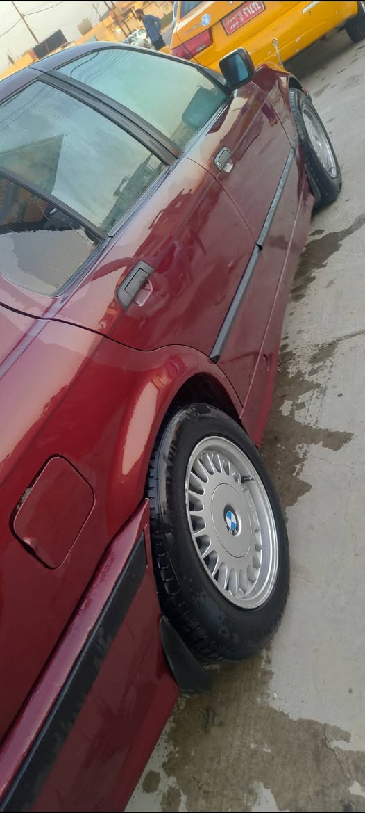 بي ام دبليو e36
Bmw محرك أربعةمعمر جديد$
كيرتوماتيك.سنوية ب اسمي جديد تحويل مباشر
 بدون غرامات مصفرها
. بيع32$ مستعجل  موصل سادة بعويزة 
***********
***********
