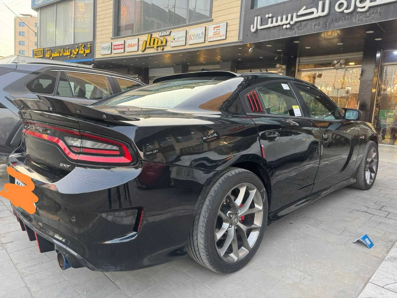السلام عليكم ورحمة الله

جارجر 2015  SXT رقم بغداد تحويل مباشر.. فووول مواصفات  للاخير الفول معروفة شنو يعني 🎖️
ستخدام شخصي صبغ حزام اثر شخوط فقط بدوون حادث 🔴
مكاني شارع فلسطين للبيع 
السعر 160$ وبيها مجال قليل 

***********
