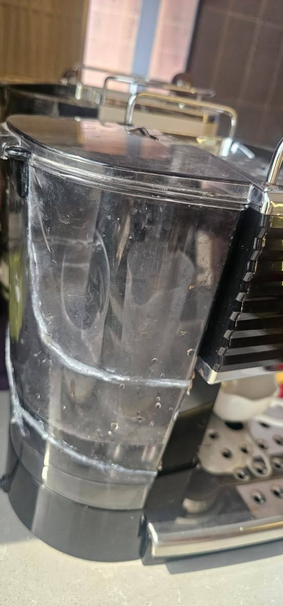 كل عام وانتم بالف خير ..للبيع..
البريفل بيها مشكله مرات تستخلص ومرات لا ومرات قليل ما اعرف بيها تحتاج صيانه او برمجه ما ادري دبتها فطر بسيط ما مأثر والديلونجي شغالات بس كذلك دباتهن فطور ابيعهن هيج على الحطه او ارواسهم مع مكينة احترافيه فول تسوي هواي مشروبات مكاني نجف توصيل ما اكدر تحياتي للجميع


**إذا كنت صاحب هذا الإعلان وتريد حذفه لأي سبب، رجاءا أرسل رسالة إلى الدعم الفني**