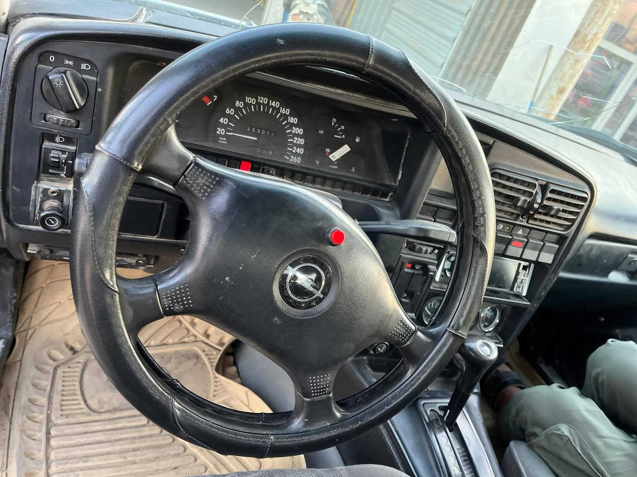 السلام عليكم
اوميكا للبيع رقم ديالى بسمي سنوية 2031 تحويل مباشر
مكينتة كير كفالة تبريد شغال زوج تايرات جدد كهربائيات شغالة   
سعرة 10 ورقات مو شراي لا تراسل فدوة ***********
