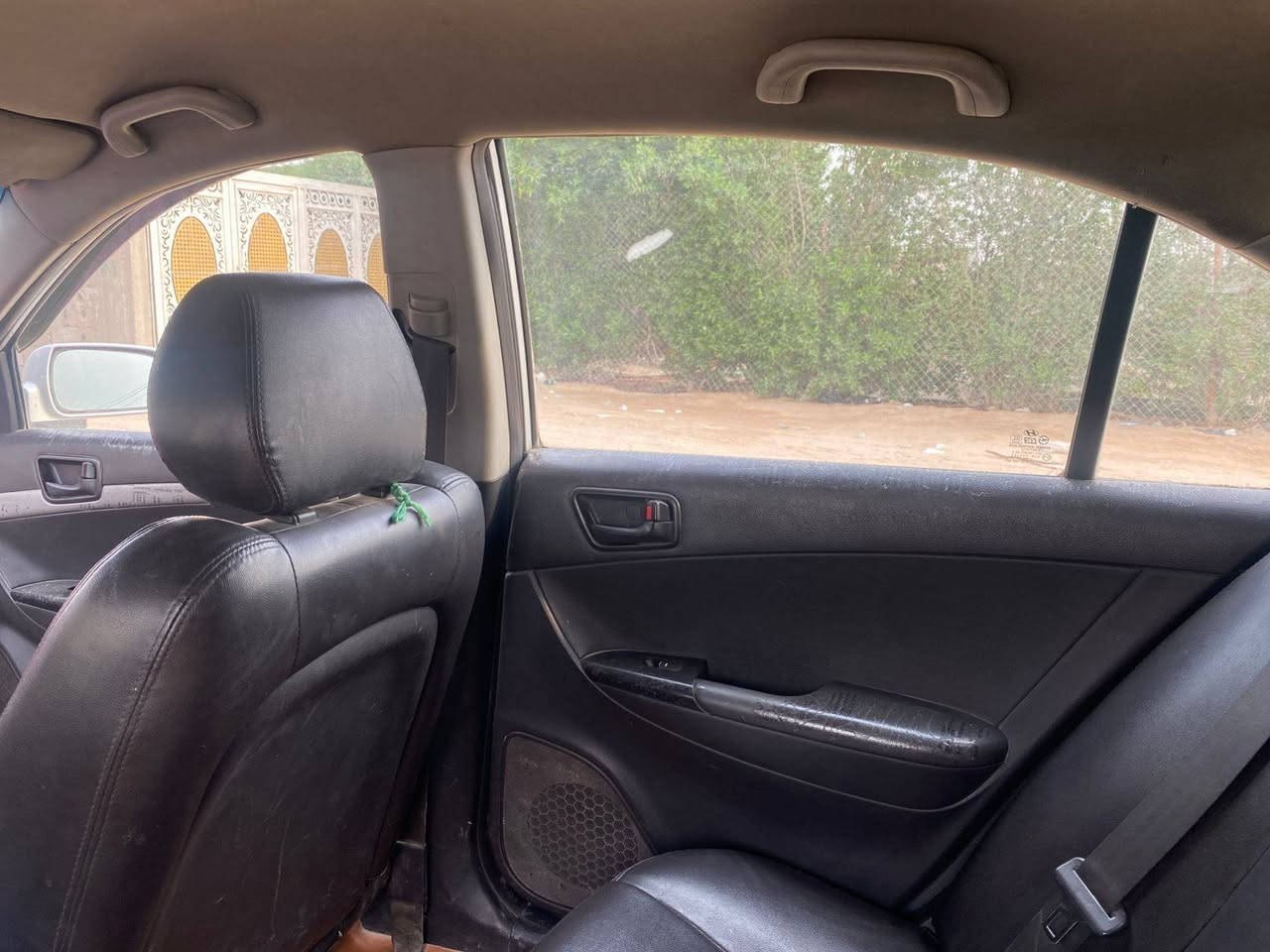 السلام عليكم سوناتا موديل 12 سياره وارد كوري كفاله عامه السياره جديده محرك 2000 دوش  رقم بغداد سياره جاهزه حداده وتايرات وتبريد ومكينه ولون سلفري السعر 95 وبيها مجال للشراي فقط*********** سنويه مجدده 28 باسمي مكان بصره
