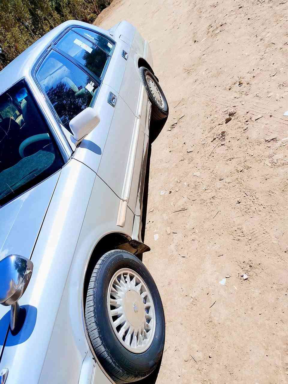 كراون ارنب للبيع كفاله عامه من صبغ مكينه كير حداديه تبريد شاشه ورقم دولي باسمي تريد وكاله تريد مداور سياره جاهزه للأخير كهربائيات كلها شغاله جام اربعتهن سنتر لوك لايت منضومه زنون تاخذها ماتصرف عليها ألف دينار 
*السعر ٦٥ وبيها مجال 
*مكان السياره ذي قار/ الرفاعي 
*رقم الهاتف ***********
