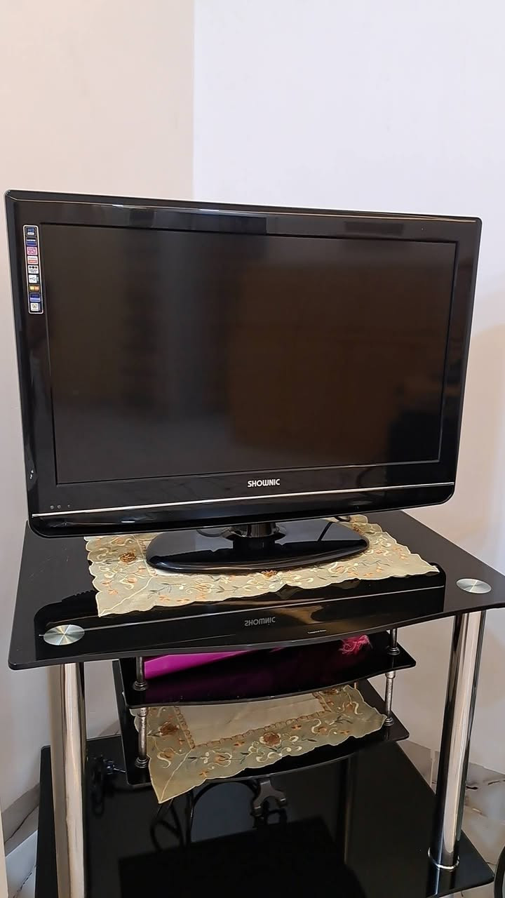 للبيع
براد نظيف كلش  ب50 الف
وبلازما مع الميز  ب50 الف
للتواصل ***********
