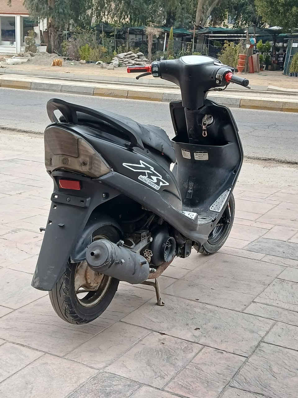 السلام عليكم  دراجه للبيع  ماكس عدله كله بلادي الدرجه  سعر  750 بيه مجال  الاتصال ***********
