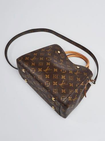 Louis Vuitton Montaigne
تخبل هاي القطعه حجم صغير


**إذا كنت صاحب هذا الإعلان وتريد حذفه لأي سبب، رجاءا أرسل رسالة إلى الدعم الفني**