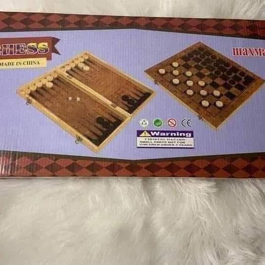 اهلا وسهلا زبائننا الكرام 👑
لمحبين لعبة الملوك 👑   الشطرنج 
#عرض لفترة محدودة 🤩🤩
لوح شطرنج مصنوع من الخشب الطبيعي 🤩🤩
شطرنج خشب ♟
وطاولي خشب🎲
دامة خشب ♠️
الحجم كبير 50×50 
عرض خاص السعر 20 الف فقط😍😍
رقم الواتساب:***********📞📲
يتوفر خدمات توصيل جميع محافظات العراق🚕🚕
