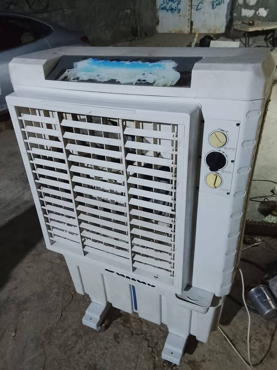 مبرده كنفيره حجم كبير للبيع نضيفه كلش استخدام قليل السعر125وبيهه مجال الرقم للتواصل *********** مكاني كربلاء
