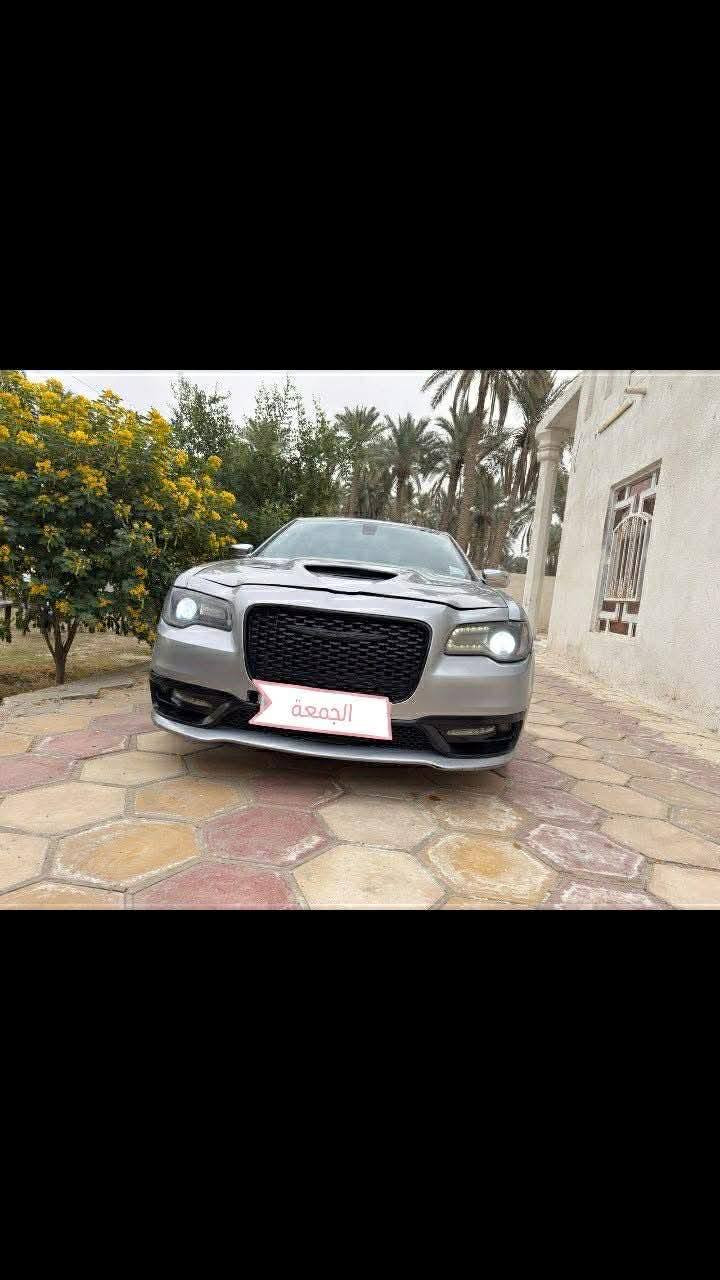 السلام عليكم
كرايسلر C300 اوباما 

2017 أصل ماشيه ١٤٠ الف كم رقم بغداد الدولي بأسمي شرط التحويل هزه جديده V6/3600

فور ويل

وارد امريكي 

ضربته دعاميه وجاملغ جهه السايق ماواصل للشاصي

محدثه بنيد ودعاميه ٢١

السياره جاهزه من كل نقص 

حداديه تخم تاير تدفئه تبريد كله جاهز

المواصفات/

كير ماوس 8 نمر

تشغيل عن بعد

كشنات تدفئه 

كشنات كهرباء جلد اسود

لايت زينون عدسه

شاشه كبيره تدعم كاربلي

بصمه تشغيل وأبواب

خزن ميموري

كامرا خلفيه

ستيرن كهرباء

تبريد قطعتين

تحكم ستيرن جهتين مع مثبت سرعه

ويل18 بلادي

باقي المواصفات معروفه

السياره جاهزه ومال جناي 

سعرها ١80 $ بيها مجال بعد المعاينه


**إذا كنت صاحب هذا الإعلان وتريد حذفه لأي سبب، رجاءا أرسل رسالة إلى الدعم الفني**
