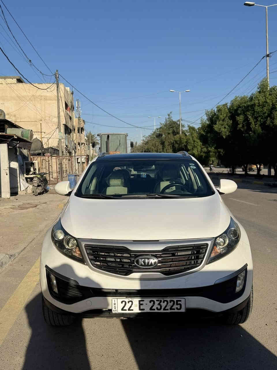 السلام عليكم 

سبورتج موديل 2012 خليجي جديده 

مكفولة كفالة عامة   ضربه وصبغ )

ما بيها اي نقص مال جناي تخم تاير جديد

رقم أبيل  
تحويل مباشر
فتحه سقف 

محرك 2000 دوش المرغوب

حساسات خلفية

مانع انزلاق

كامرة خلفية

تبريد ثلج تدفئه نار 

تخم تاير جديد

باتري جديد 

تحكم كل الجهات 
ويلكب  

السيارة حلوة ونظيفة وما متعوبة 
واحلى من الصور بهواي 

السعر 140 ورقة 

مكانها بغداد

للأستفسار أكثر الاتصال على 

***********
