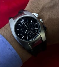 مزاد غداً • ساعات سويسرية • الساعة 10 ليلاً