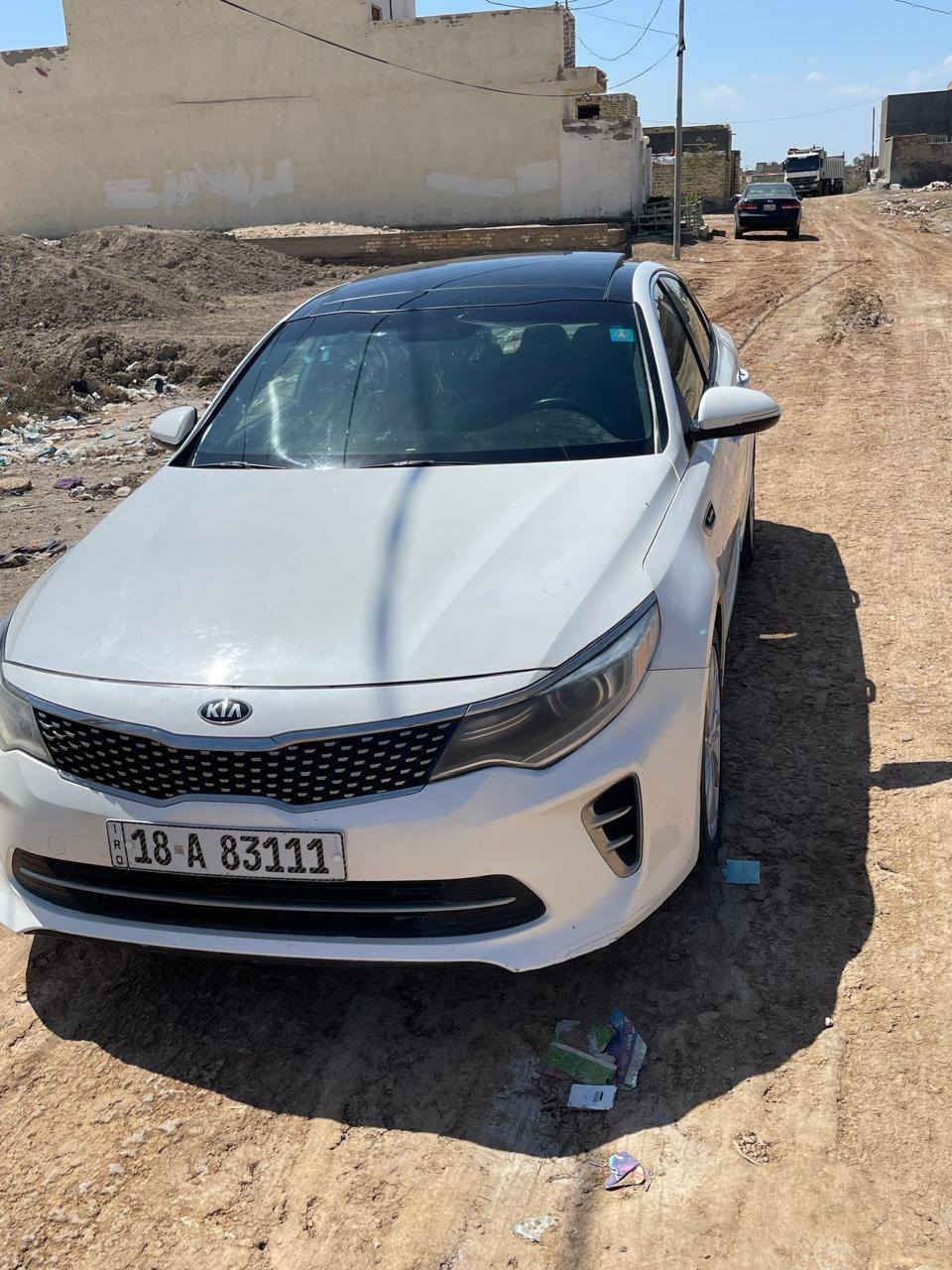 (OPTIMA SX) 2000 TURPO
اوبتما 2016 امريكي رقم انكليزي جديد بابل راعيها موجود في الديوانيه يمي السياره كفاله عامله طابه كلين وهنا صار بيها خشم الخاملغ الأمامي وربع البنيد فقط فقط لا شواصي ولا لغود ولا اي شي كفاله وما عدا تكحيل بسيط في الجاملغ الخلف السائق 
المواصفات
شاشه كبيره
كشنات جلد 
كشنات حار وبارد
كشنات كهرباء خزن ميموري
تحكمات ستيرن
ستيرن كهرباء وتدفئه ستيرن 
بانوراما طكتين 
وضعيات قياده (ECO. SPORT)
اشارات المري + مري قلاب
حساسات اماميه +حساسات خلفيه
كامرات خلفيه
ويل كروم
تبريد قطعتين
حساس استشعار قدوم السياره من الخلف 
لايت زنون عالي وناصي
سستم صوت +سماعات وكالة (harman/kardon) 

السياره تخم تاير جديد باتري جديد حداديه جديده السياره جاهزه من كلشي مكانها الديوانيه
السعر (150) وبيها مجال للشراي
للاستفسار الاتصال *********** متواجد فقط اتصال وواتساب وشكرا ❤️
