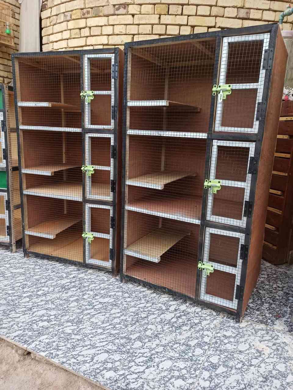 للبيع خانات وقفص حجم كبير 
باقي التفاصيل داخل الفيديو 

ملاحظه.....

نعمل حسب الطلب //اقفاص دجاج
خانات للدجاج // قفاص بلابل 
خانات حمام  // ابراج حمام 
ابراج طيور حب و كناري وغيرها 
بسعار مناسبه

للتواصل ***********
 يوجد واتساب
