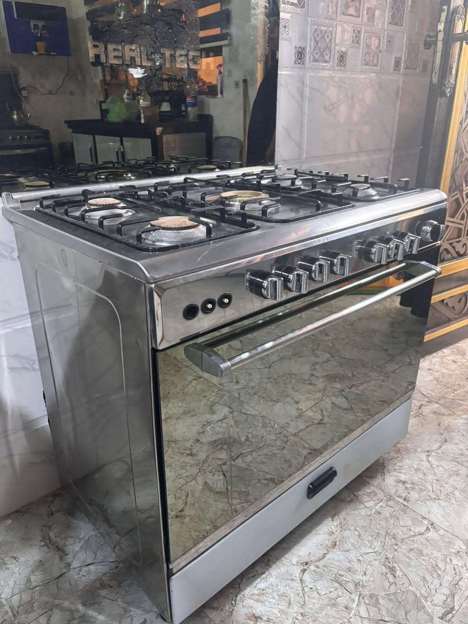 الطباخ إيطالي ماركة رويال شغال 5 عيون وفرن السعر 250 الف بي مجال بسيط مكان قوسيات


**إذا كنت صاحب هذا الإعلان وتريد حذفه لأي سبب، رجاءا أرسل رسالة إلى الدعم الفني**
