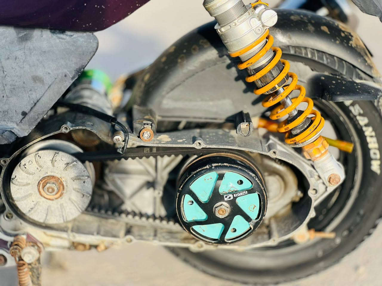 دراجه للبيع كامله ماناقصه شي حلوه و نضيفه كهربائيات كله شغاله مامفتوحه دراجه بلاديه اسعر 700وبيه مجال مكاني قضاء القرنه ***********
