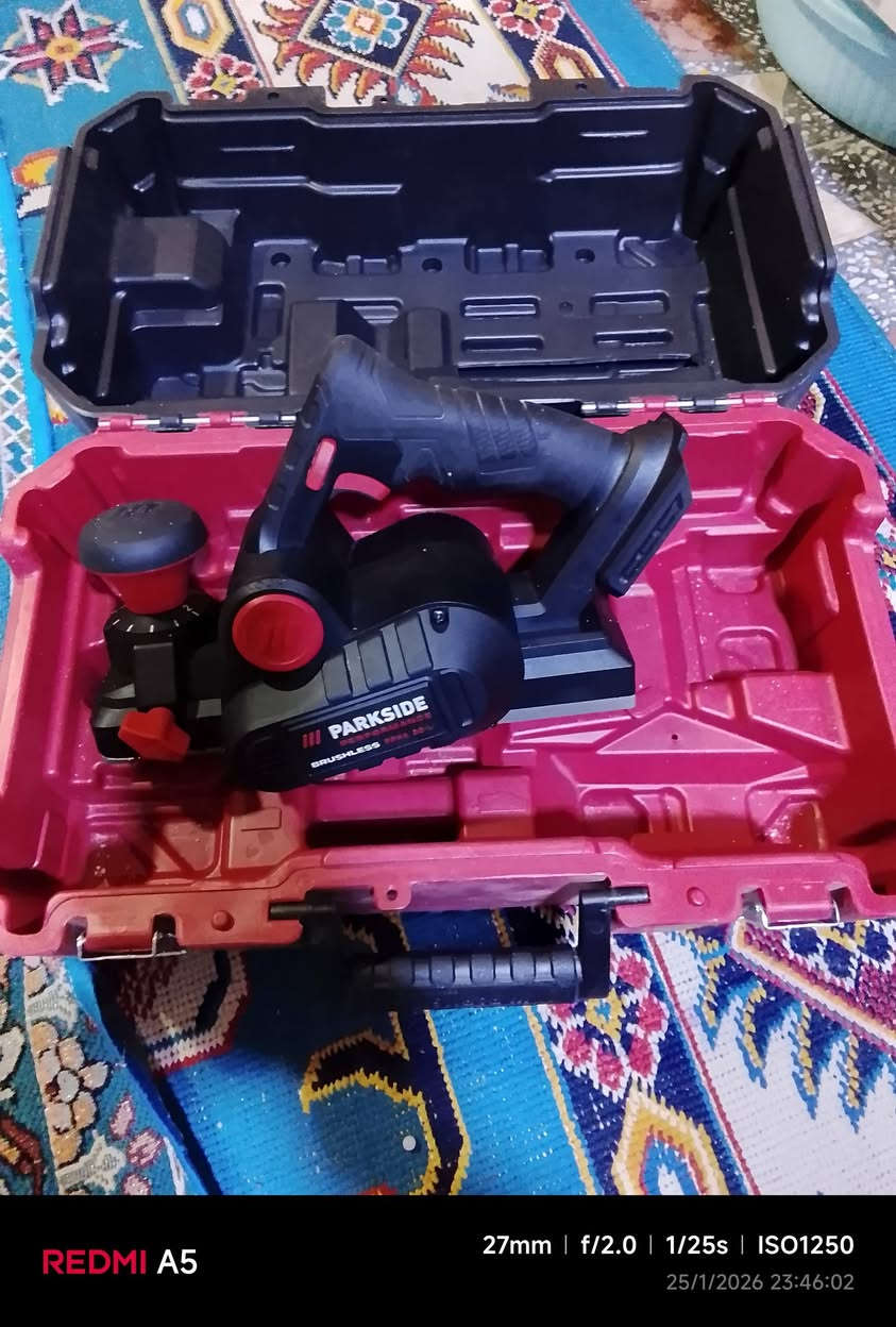 للبيع العدد اليدويه بإله موجود على مازنجر وعلى واتساب وهذا رقم تلفون ***********
