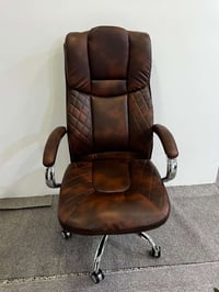 الكرسي المتحرك 135 الف الكرسي الثابت 50 الميز 140 الف بغداد حي الجامعة...