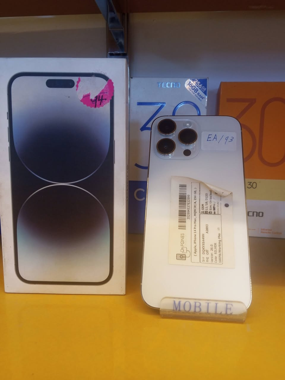ايفون 14برو ماكس ذاكره 256وبطاريه93شرق اوسط مع كامل الملحقاته نظافه 💯 شرط الفحص ***********الناصريه قرب المدينة المائيه
