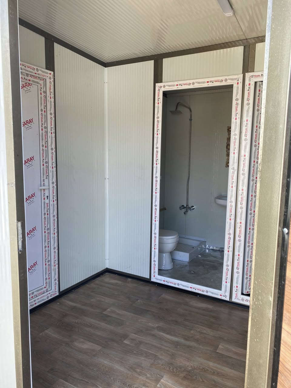 السلام عليكم
كرفانات شغل مرتب ان شاء الله يعجبكم  بجودة عالية واسعار تنافسية 
كل القياسات متوفرة حسب التصميم ولطلب2x3  +3x3+3x4+3x6. +3x12
‎اتصال***********
