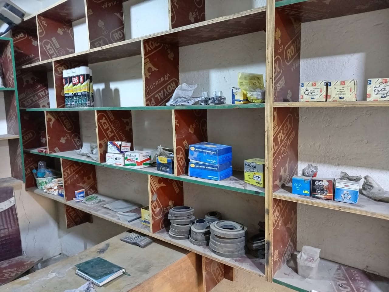 محل للبيع في الحي الصناعي على الشارع الاربع سايدات الي يطلعن ع الجامعه قرب سيد طالب ابو الميزانيه 
للاستفسار خاص


**إذا كنت صاحب هذا الإعلان وتريد حذفه لأي سبب، رجاءا أرسل رسالة إلى الدعم الفني**