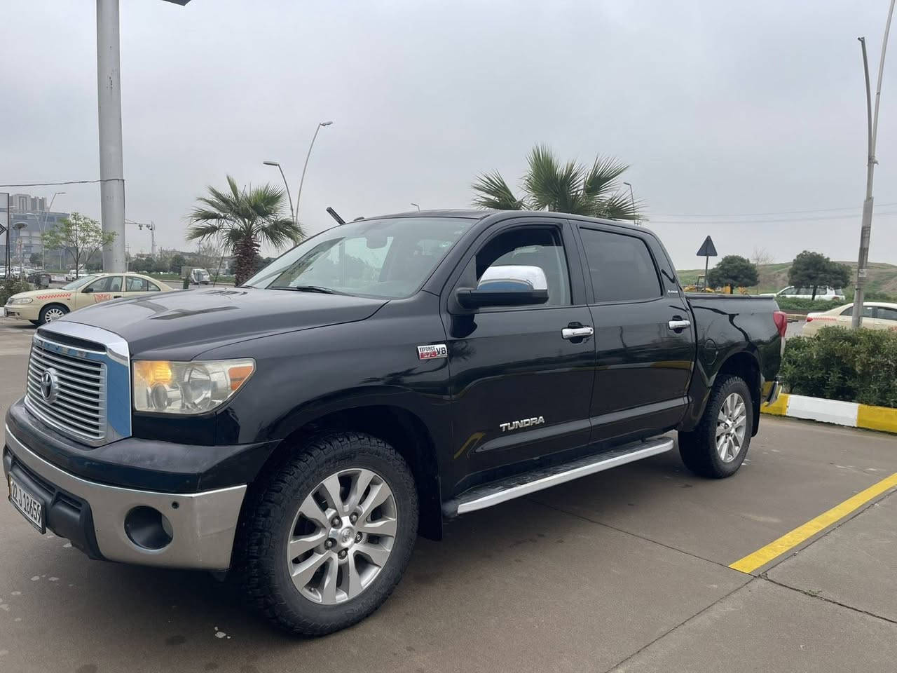 تويوتا تندرا فول مواصفات پلاتينيوم 2013 داخل قيصي كوشين حار بارد اثنين مكان تعديل واعد علي واعد 
*********** أربيل, العراق
