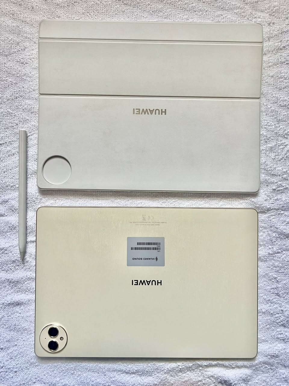 ايباد تابلت هواوي ميت باد برو 12.2 للبيع
Huawei MatePad Pro 12.2 inch
ذاكرة التخزين 512GB
رام 12GB
حجم الشاشه 12.2 inch
الجهاز ما شاء الله جداً نظيف وما ناقصه اي شي مستخدم فقط لغرض المسلسلات والافلام
سبب البيع ما محتاجه لان ما متفرغله ومحطوط على صفحة اغلب الوقت
التابلت يجي وياه قلم هواوي الاصلي وماوس الاصلي وكيبورد وماوس اضافي مدمج مع الكفر وكل هذني موضّحات بالصور
سعر الجهاز 930 الف دينار وبي مجال بسيط للجاد وشراي مكاني بغداد حي الجامعة
رقم الهاتف وبي واتساب:
***********
