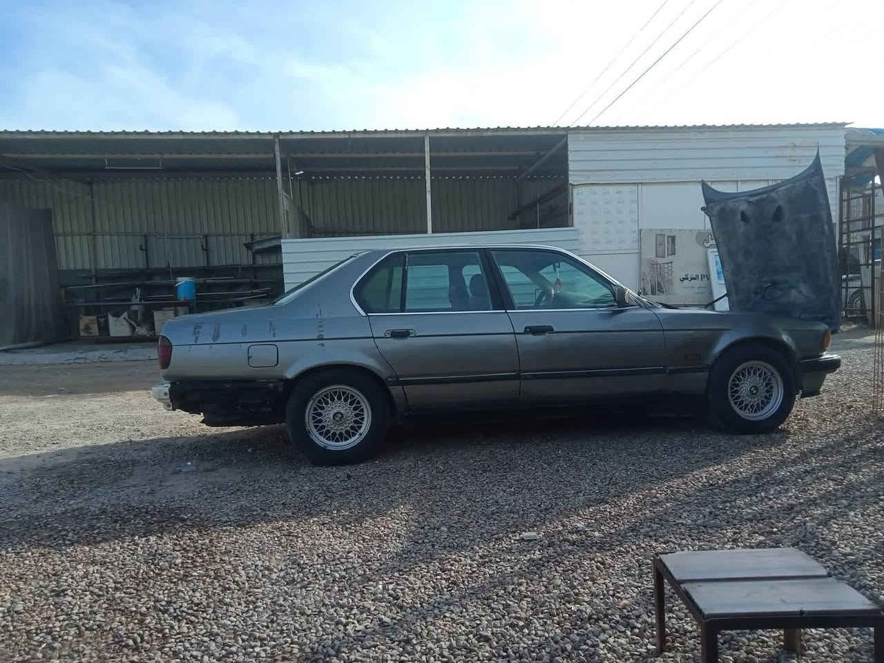 بيئم للبيع موديل 1991 حجم 735 سيارة نضيفه تخم تاير رقم انبار تحويل ثاني يوم مكينة مكفولة بس الكير بي صفنة بل بداية تمشي طبيعي السعر 40 وبية مجال بسيط مكاني حيدريه خان نص الاستفسار الاتصال عل رقم ***********
