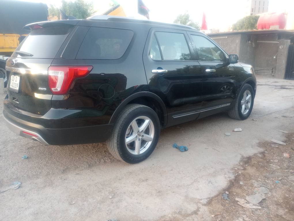 فورد اكسبلور 2016
ماشيه السياره 271الف كيلومتر 
المواصفات : 
الضرر :  اكلين بدون حادث بيه بارد بلصندوق شبرين
محرك 6 سلندر 3500 مكفول
داخل بيجي 
استيرن كهرباء 
شاشة sony كبيرة 
بصمة تشغيل 
بصمة ابواب
تبريد مركزي 
7 راكب 
كشنات ا كهرباء 
كشنات جلد 
كشنات تدفئة 
كشنات تبريد 
شفتات استيرن  تحكم   
كاميرة خلفية 
حساسات امامي وخلفي 
9 سماعات ومضخم بلاد 
سنويه جديده 
شرط التحويل رقم اربيل بسمي
السعر 165$ وبيها مجال قليل
العنوان : بغداد الدورة
أسيا : *********** احمد بغداد, العراق
