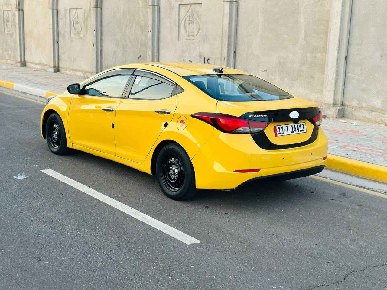 السلام عليكم النتره 2016  حادثه حافه البنيد بدون دواخل والباقي مكفول الاستفسار *********** موصفات شاشه كامره دواره داخل بيجي حساسات اماميه تخلفيه تحكم استيرن محرك 2000 دوش السعر 117 مجال بسيط  محرك وكير مكفولات حداديه تخم تاير كهربائيه كله شغاله مصفره هيئه وغرامات رقم بغداد الدولي سنويه ال ٢٠٣٠ مكان كربلاء
