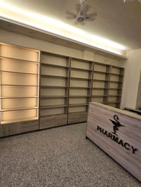 فاترينات جدارية • كاونتر استقبال • الديوانية