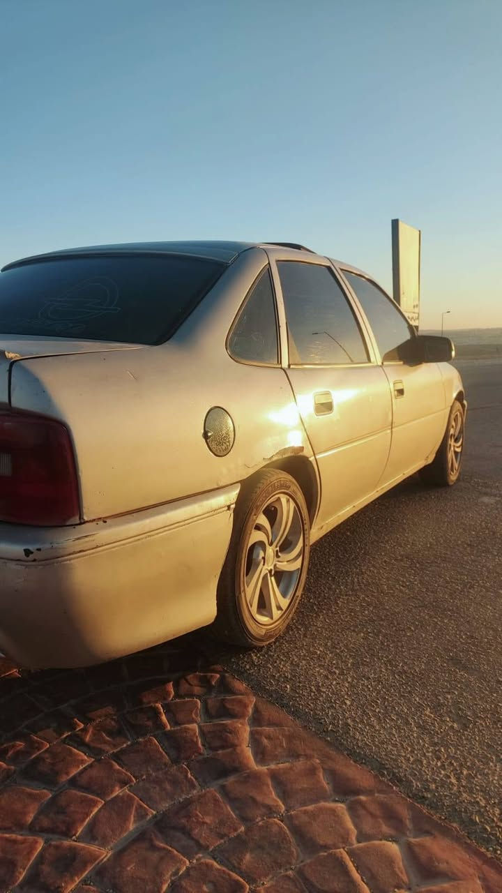 اوبل فيكترا 1992
متور 1600حلاب
سياره ميكانيك فل ولا بدها شي 
ملاحظه بدك دهان وبدها تنجيد 
سياه ماشاءالله عليها ثبات ولا حركه على شارع
سياره مرخصة ال شهر 3جاي 
سعر مافي منو على1200قابل التفاوض بشي بسيط 
الاستفسارات 0781279044


**إذا كنت صاحب هذا الإعلان وتريد حذفه لأي سبب، رجاءا أرسل رسالة إلى الدعم الفني**