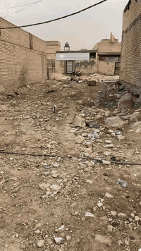 عنوان /الشعله نهاية شارع محمد الصافي عل يمين 
الخدمات/ بناء مفتوح مجاري ماء كهرباء خير من الله
الاستفسار على رقم متوفر واتساب/ ***********
